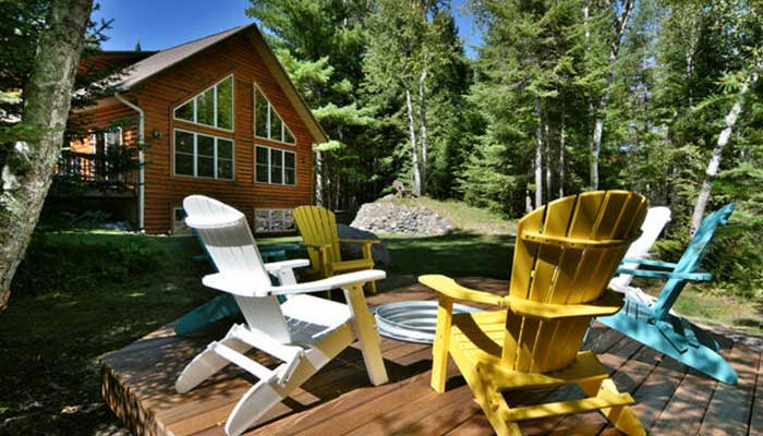 rental cabin with fire pit out front<br />
